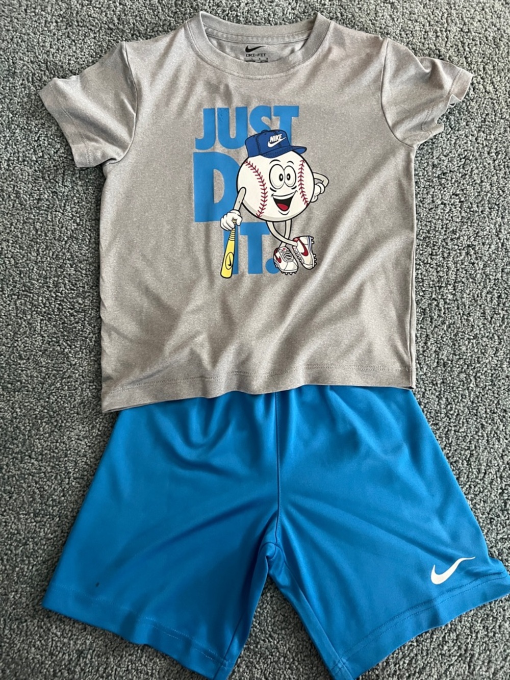 Nike Kids Gray & Blue 'Just Do It' Baseball Graphic Matching Set size 6-7
